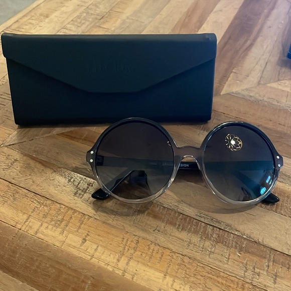 PILGRIM Polarized Sunglasses - Picture 7 of 8